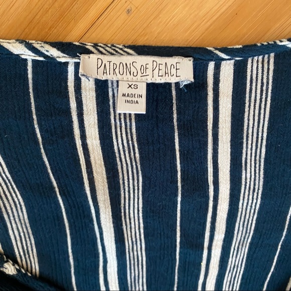 Patrons of Peace Top - Size XS - Knotted Crop Blouse - Picture 3 of 11